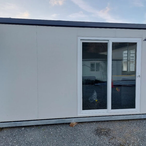 Fully Complete 4.16x2.4-m Portable Cabin with Power and Carpet