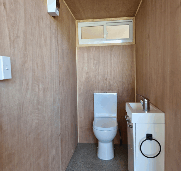 Portable Toilet - Image 3